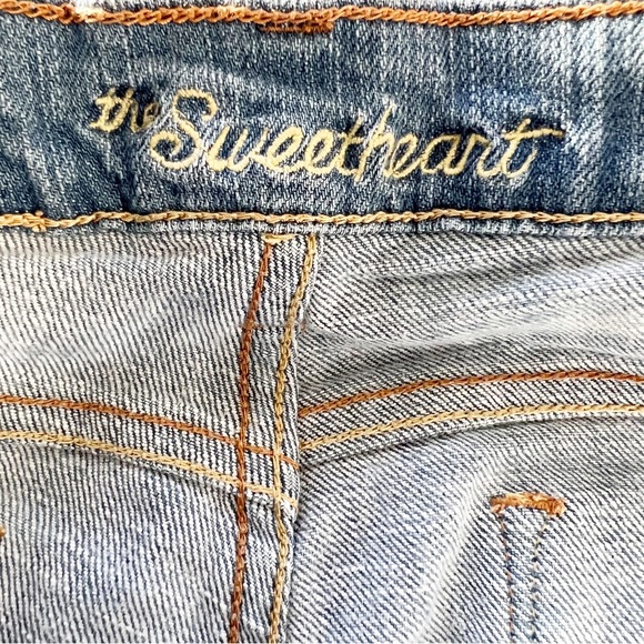 Old Navy The Sweetheart Custom Bleached Straight Leg Jeans Women’s Sz 6S - Picture 5 of 7